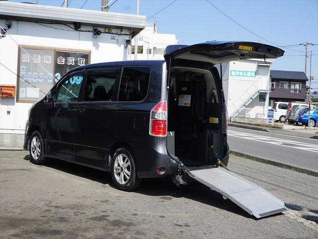 福祉車両Gウェルキャブ車車いす仕様車スロープタイプ1車いす2脚仕様